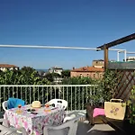 Hotel Capri 2*